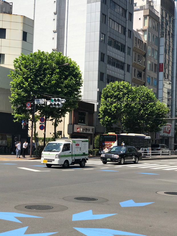 港区 虎ノ門 まさいデンタルクリニック 直進して次の交差点が西新橋1丁目の交差点です